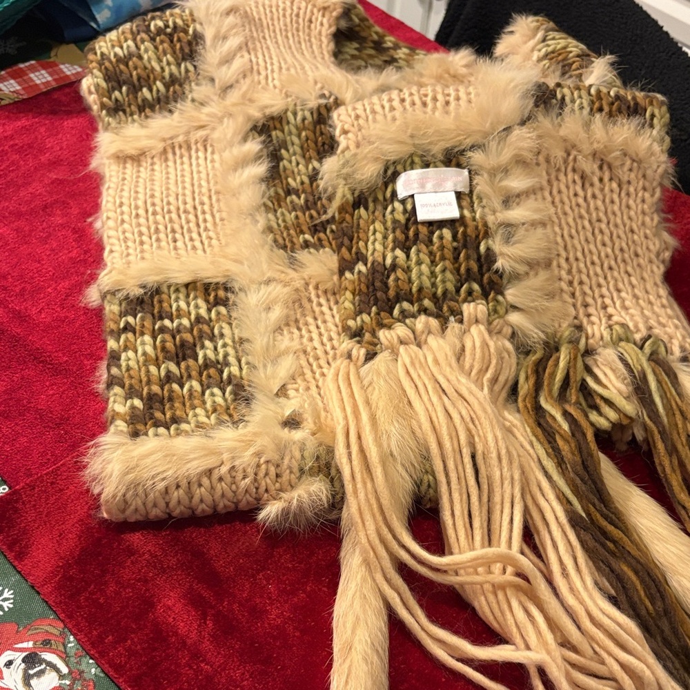 Chunky Knit Scarf with Fringe fur inserts and fringe new will wrap many times